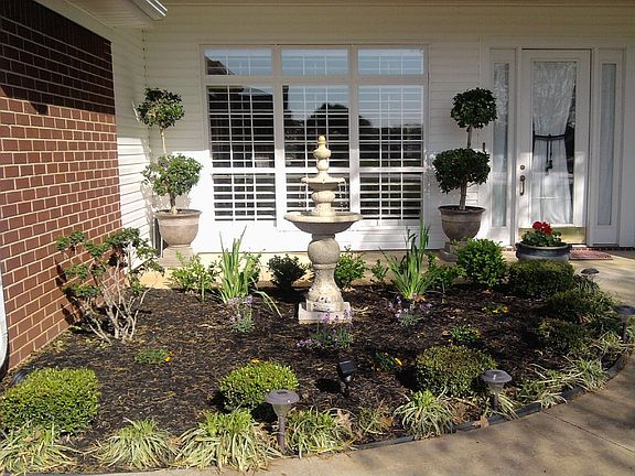 FRONT YARD 