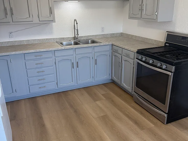 839 Apache Ave NW — Photo 4