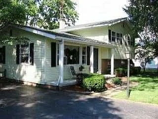 23694 2nd St photo 1