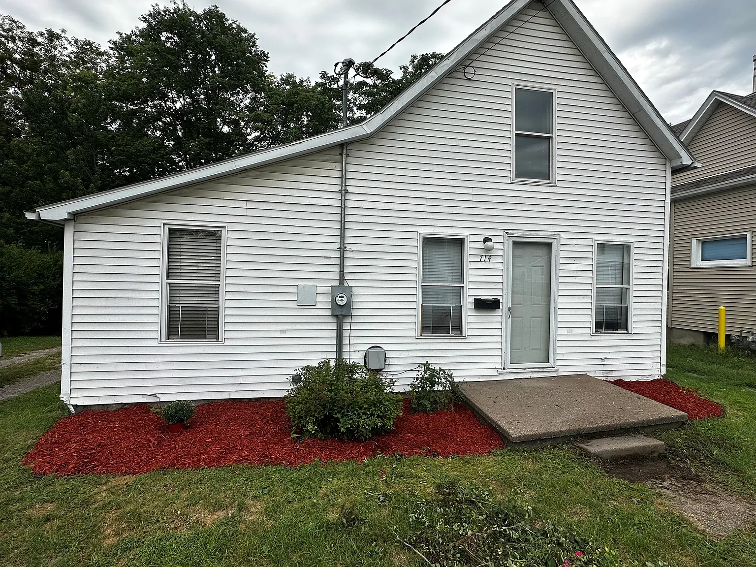 3 bed, 941 sqft, $1,095 — Photo 1