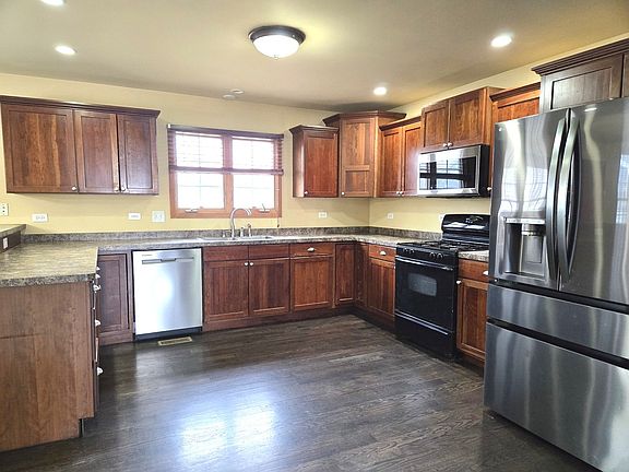 4th image of 1123 Meadow Path