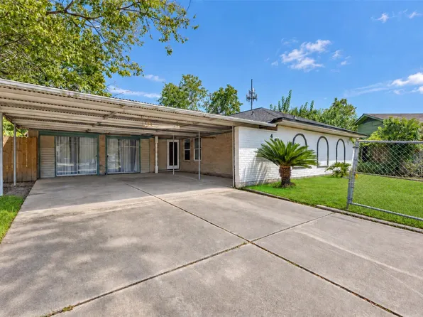 4919 Connorvale Rd, Houston, TX 77039