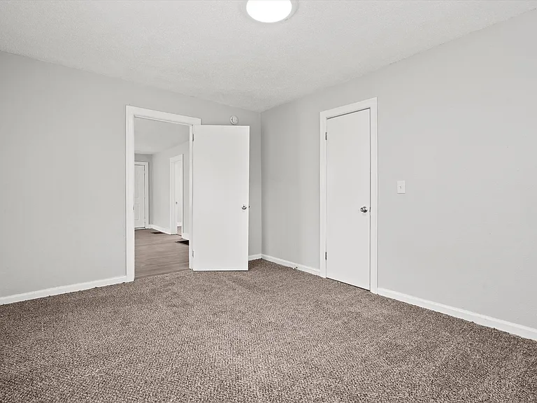 6915 Agnes Ave #1 — Photo 9