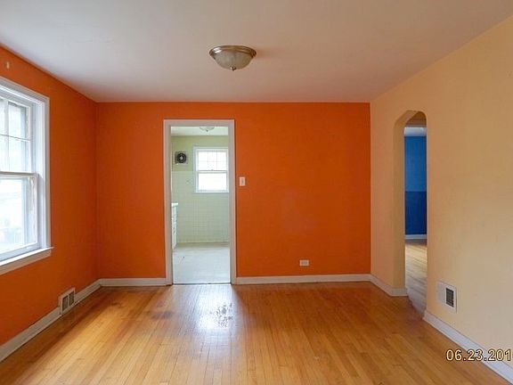 5th image of 3514 S 57th Ct