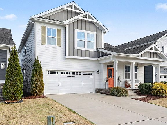 2nd image of 1528 Silver Elm Ln