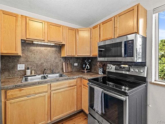 4th image of 21 N Washington St APT 304