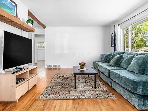 3rd image of 5716 N Meadows Blvd