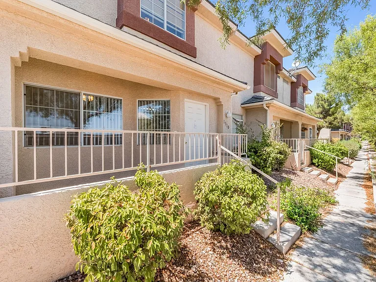 1310 Dusty Creek St — Photo 1