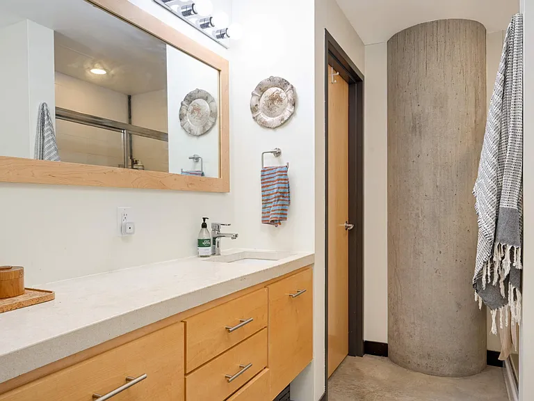 730 N 4th St #304 — Photo 21