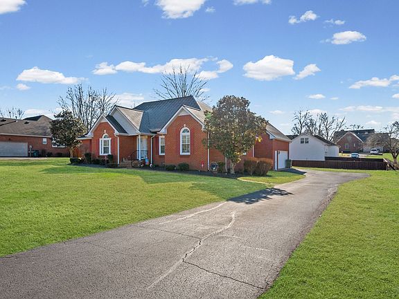 3rd image of 1708 Orchard Dr
