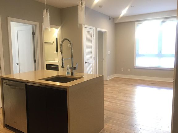 2nd image of 944 N Marshall St #D