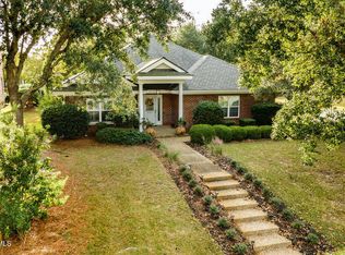 800 Fox Ridge Ln, Wilmington, NC 28405