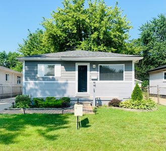 6688 Madison St, Taylor, MI, 48180