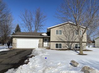 5501 Mallard Ln, Monticello, MN 55362