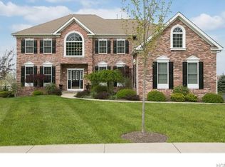 8 Deangelis Dr, Monroe, NY 10950