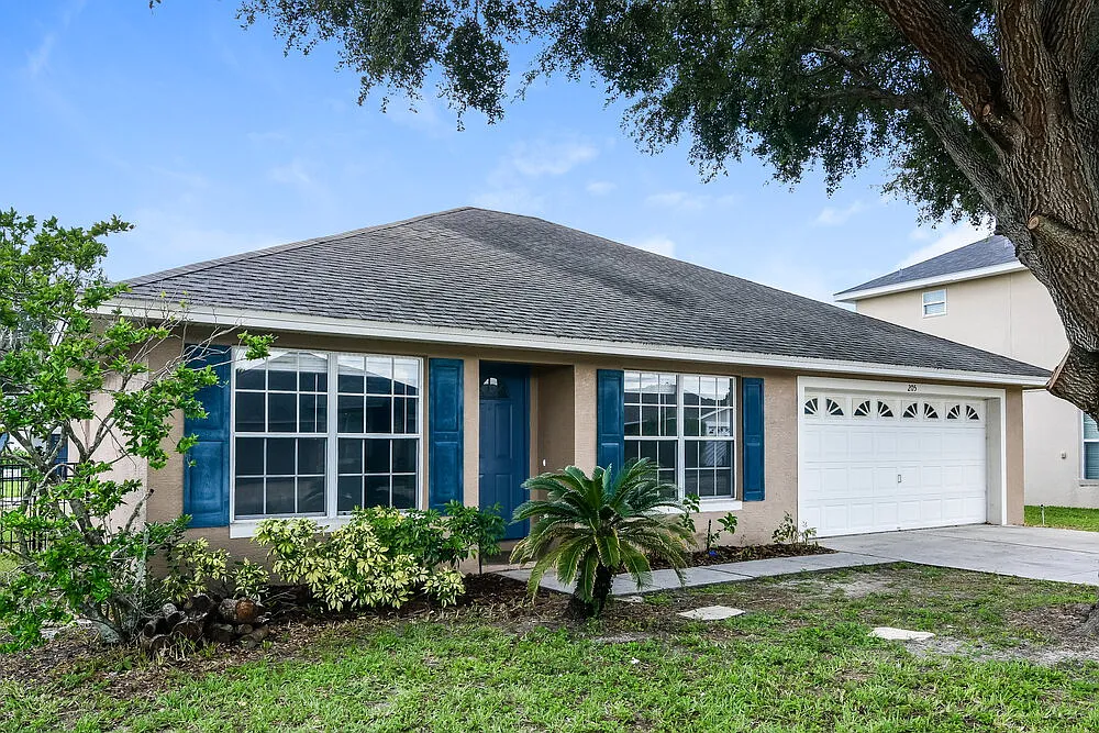 3 bed, 2.0 bath, 1323 sqft, $1,850 — Photo 3