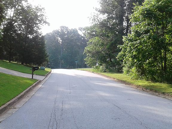 5th image of 1102 Plantation Blvd SE