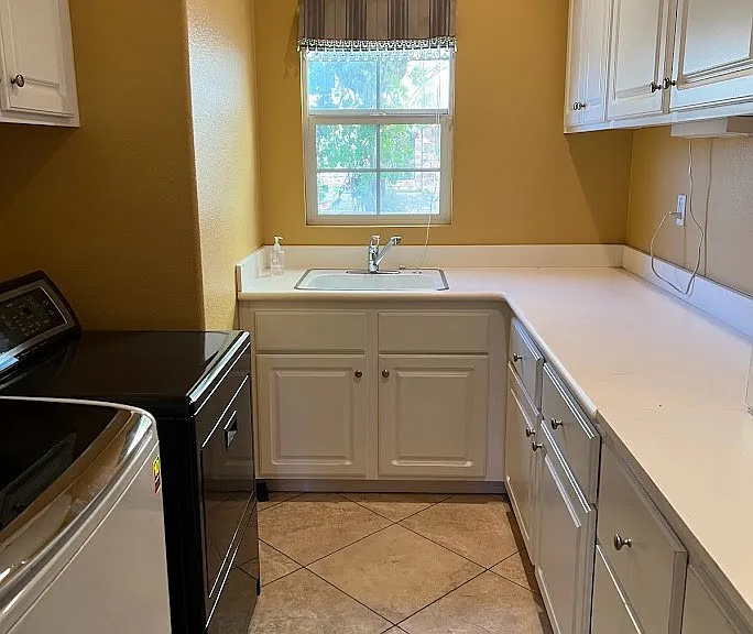 1583 Twin Oaks Cir — Photo 32