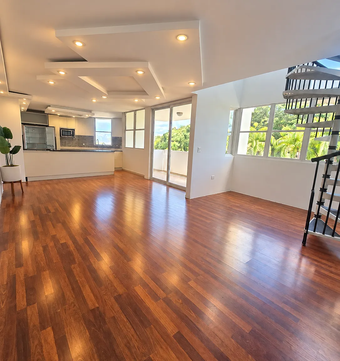 3 bed, $2,300 — Photo 1