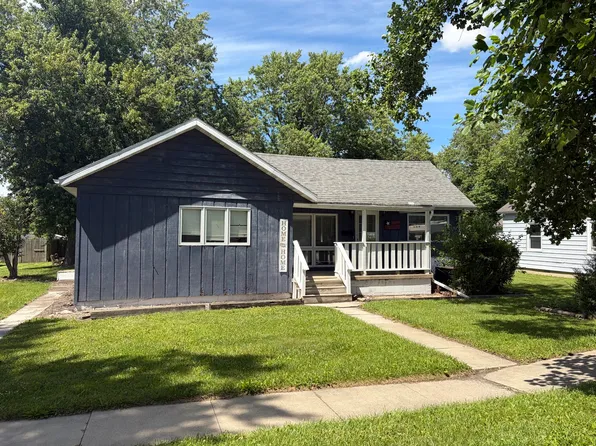 416 E 7th St, Minonk, IL 61760
