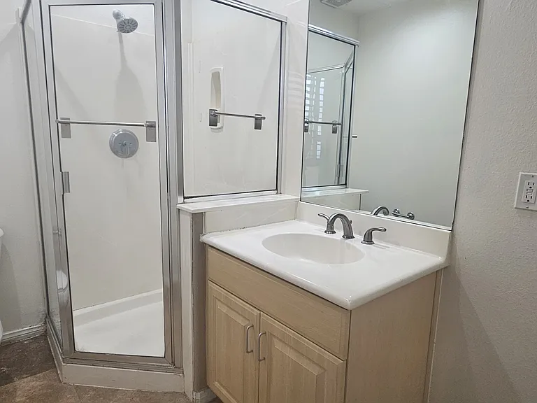 10 Champagne Cir — Photo 21