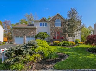 14 Ridgefield Rd, New City, NY 10956