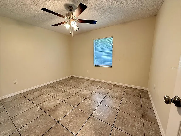 3136 Julia Ct — Photo 14