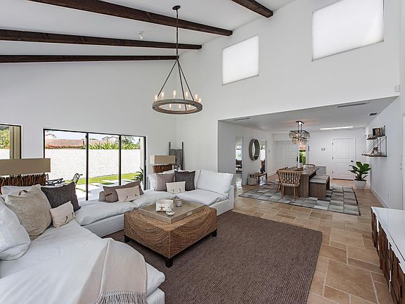 2nd image of 561 Tierra Mar Ln