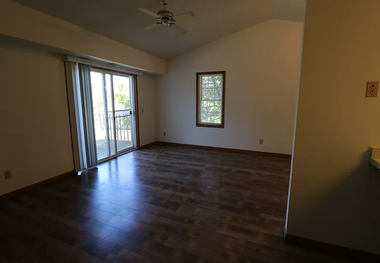 2318 Valley Rd — Photo 12