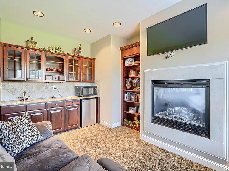 1319 Martin Meadows Dr — Photo 83