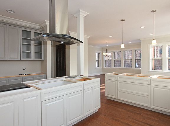 3rd image of 1023 N Kenilworth Ave