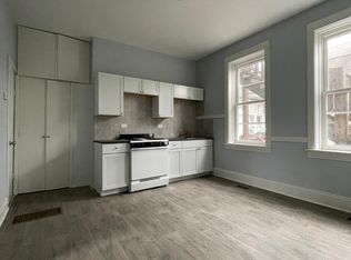 8616 S Escanaba Ave APT 1R, Chicago, IL 60617
