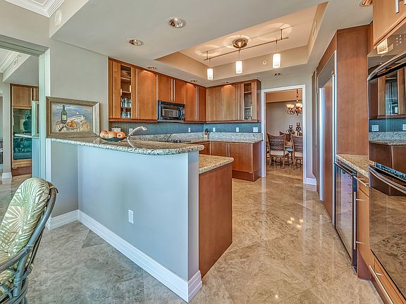 5th image of 411 N New River Dr E APT 603