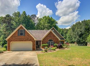 3447 Cedarwood Ct, Loganville, GA 30052