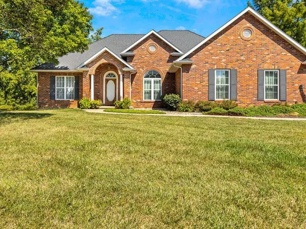 307 Armin Cir, Columbia, IL 62236