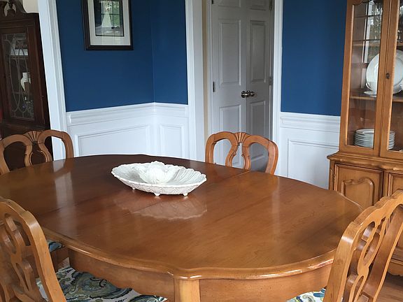 5th image of 3220 Bur Oak Dr