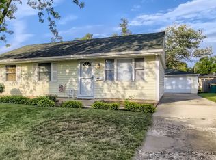 437 Kingston Dr, Romeoville, IL 60446