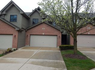 2060 Jeffrey Ct, Elgin, IL 60123