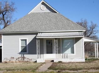 1226 E 5th Ave, Hutchinson, KS 67501