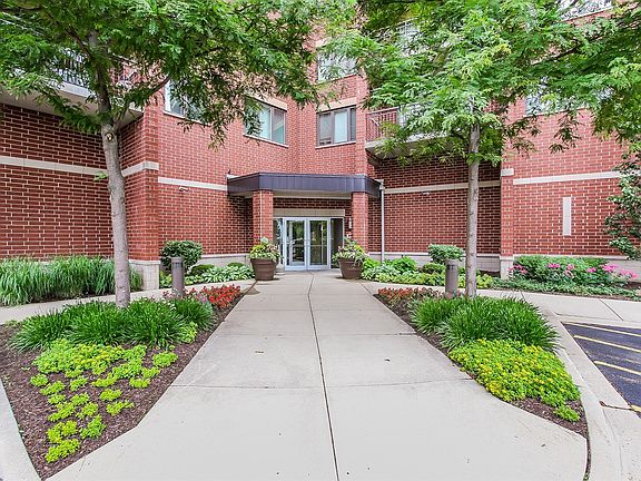 2nd image of 225 Main St APT 214