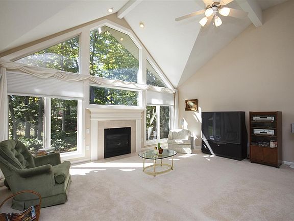2nd image of 1702 Silver Linden Ct