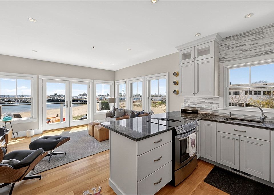 1st image of 333 R St #3