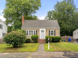 15 Rockwood Pl, Holbrook, MA 02343