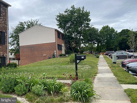 4th image of 15 Casey Ct