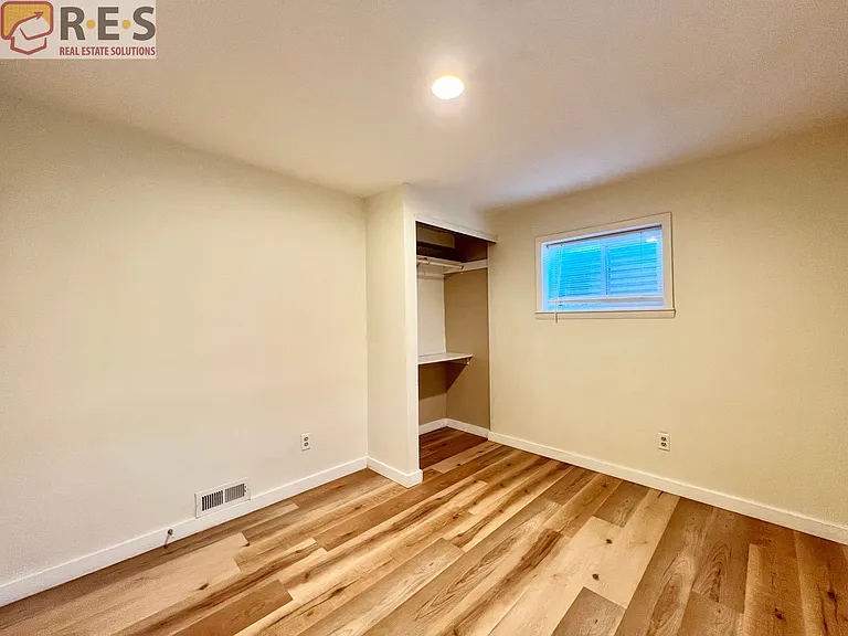 2739 Straus Ln — Photo 17