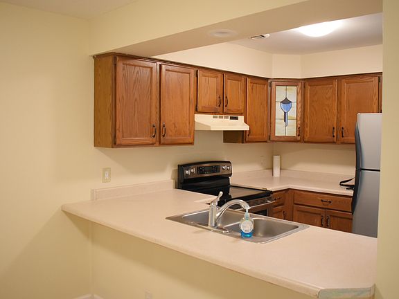 3rd image of 2734 S 17th St APT B