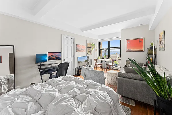 Rented by Brown Harris Stevens | media 2