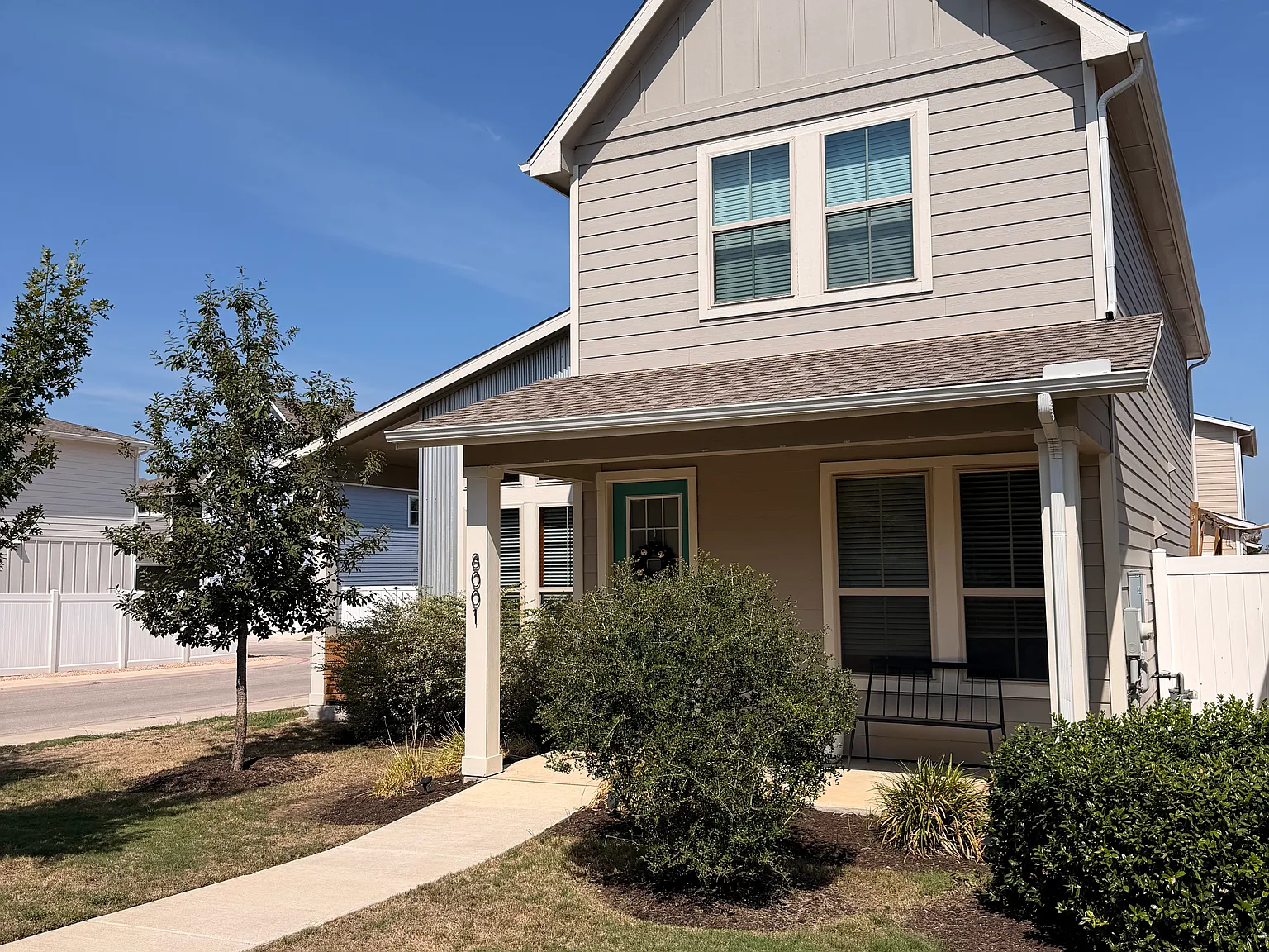 3 bed, 1562 sqft, $2,600 — Photo 2