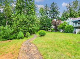 22002 SE 40th Ln #1111, Sammamish, WA