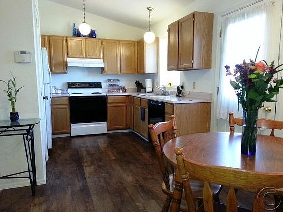3rd image of 117 Amber Ct